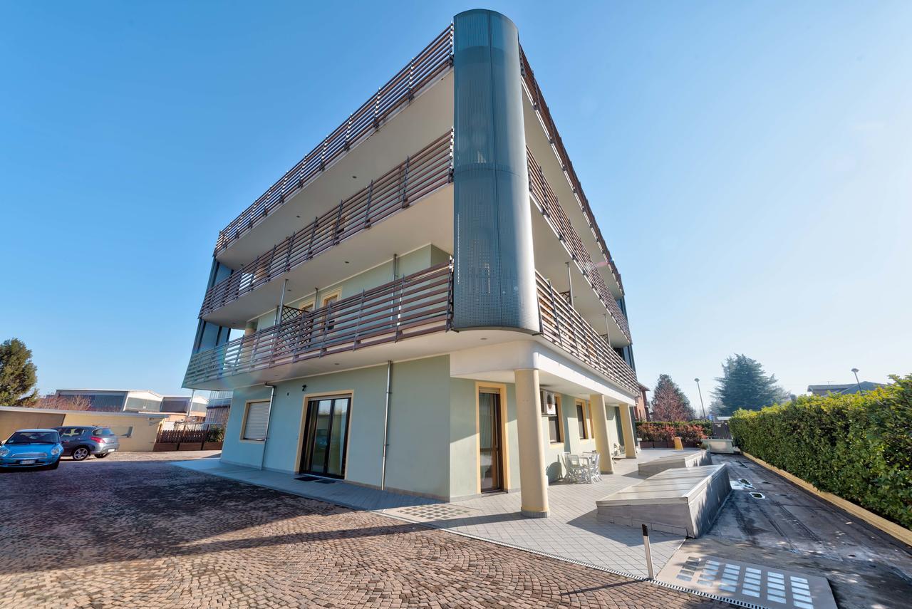 Appartahotel Beinasco エクステリア 写真